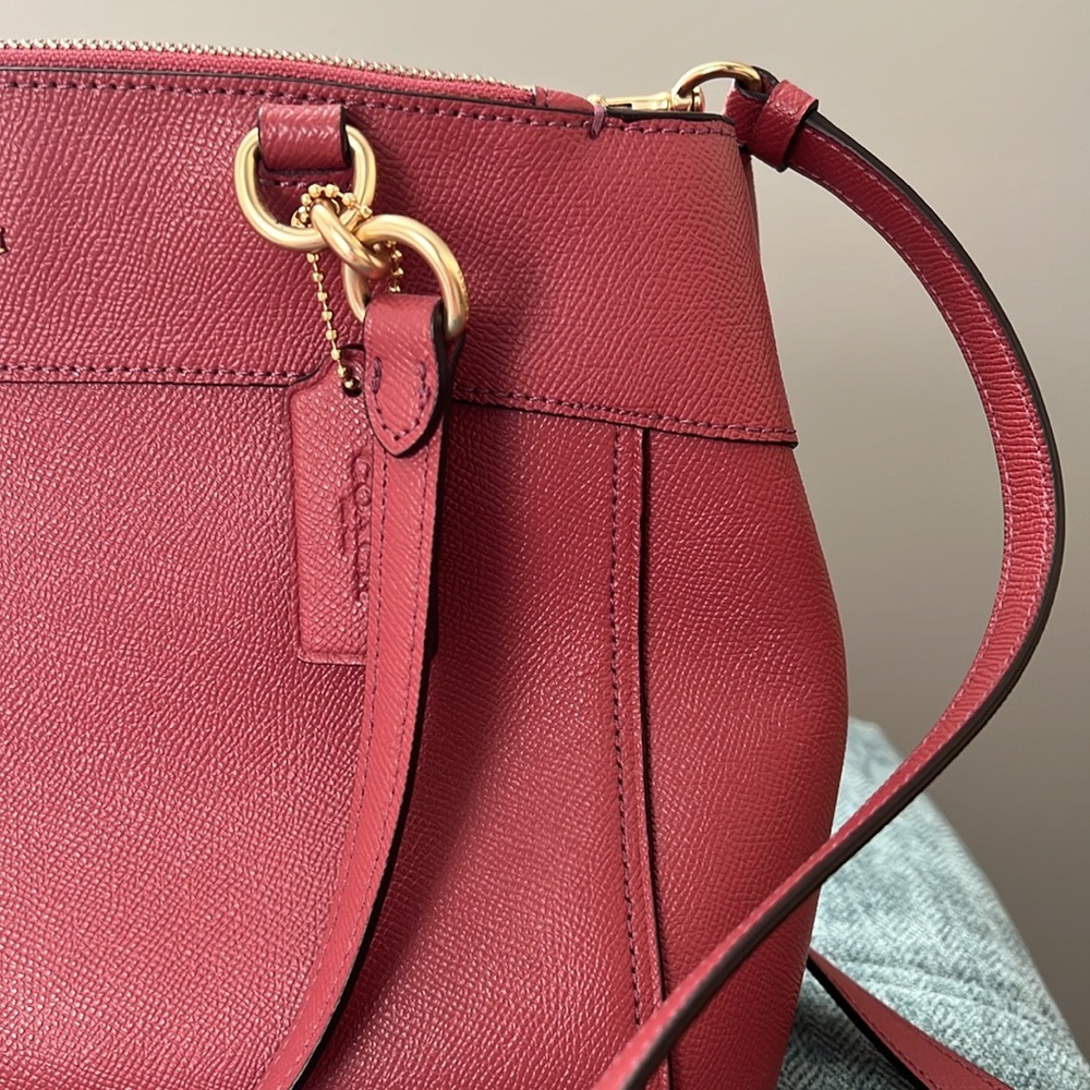 Coach leather bag in pink - Picture 5 of 11